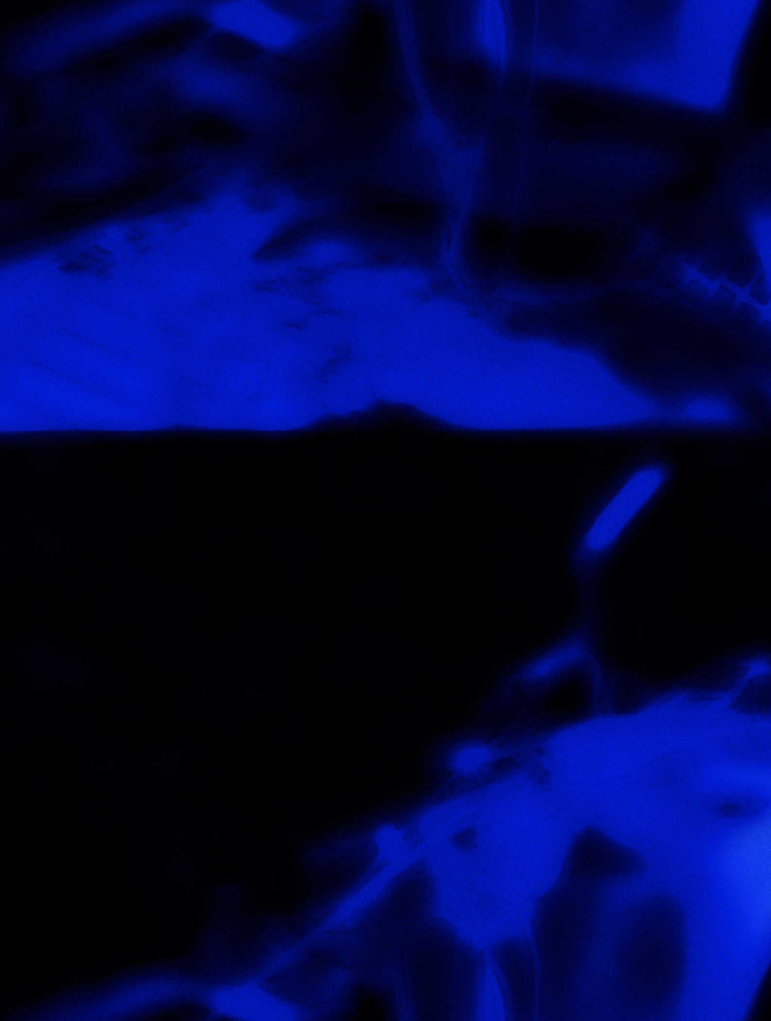 shadow image in red and green